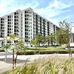 Luxury 2Br, Yas Island By Ferrari World & Yas Mall