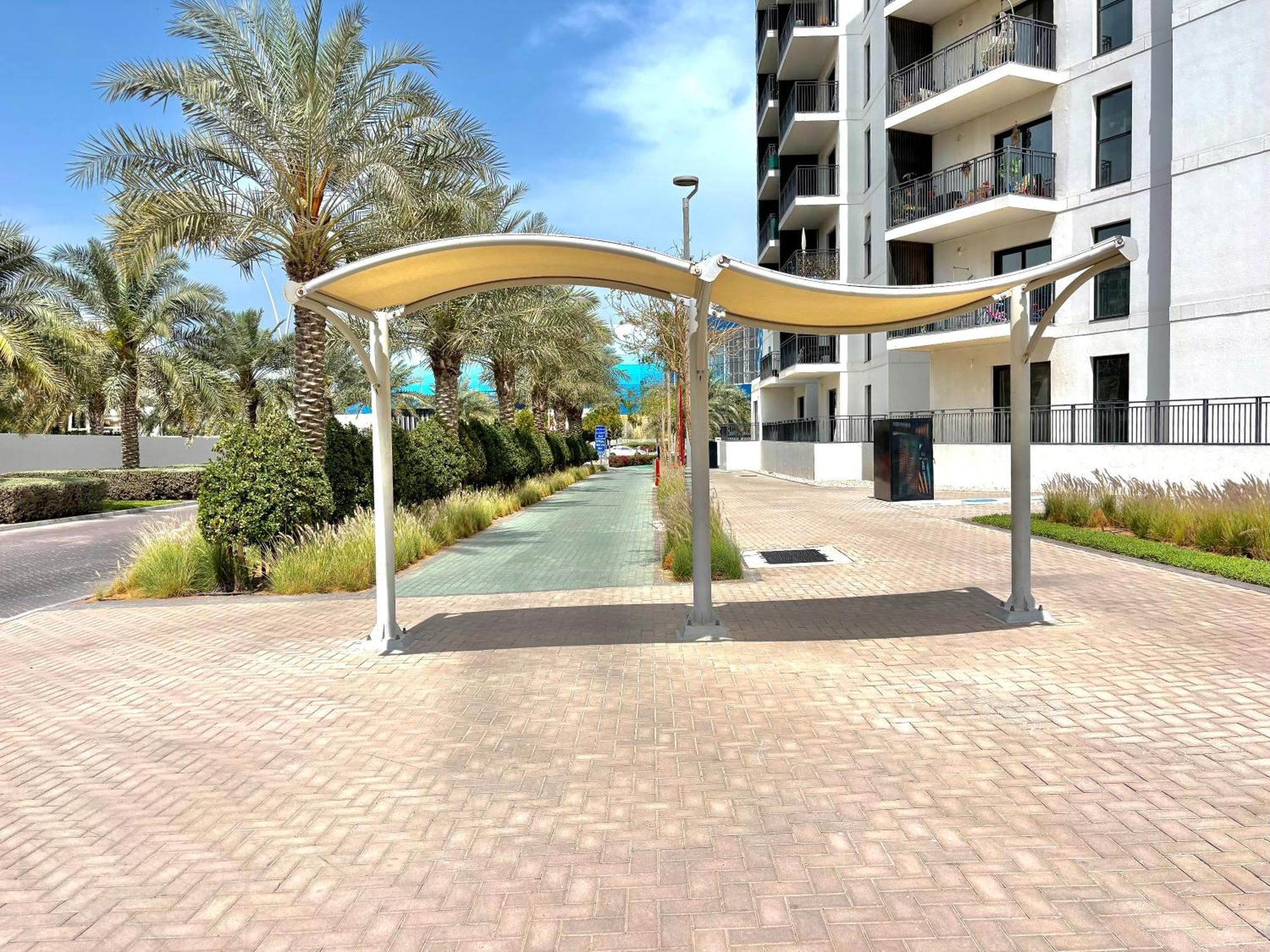 Apartment Luxury 2br, Yas Island By Ferrari World & Yas Mall *
