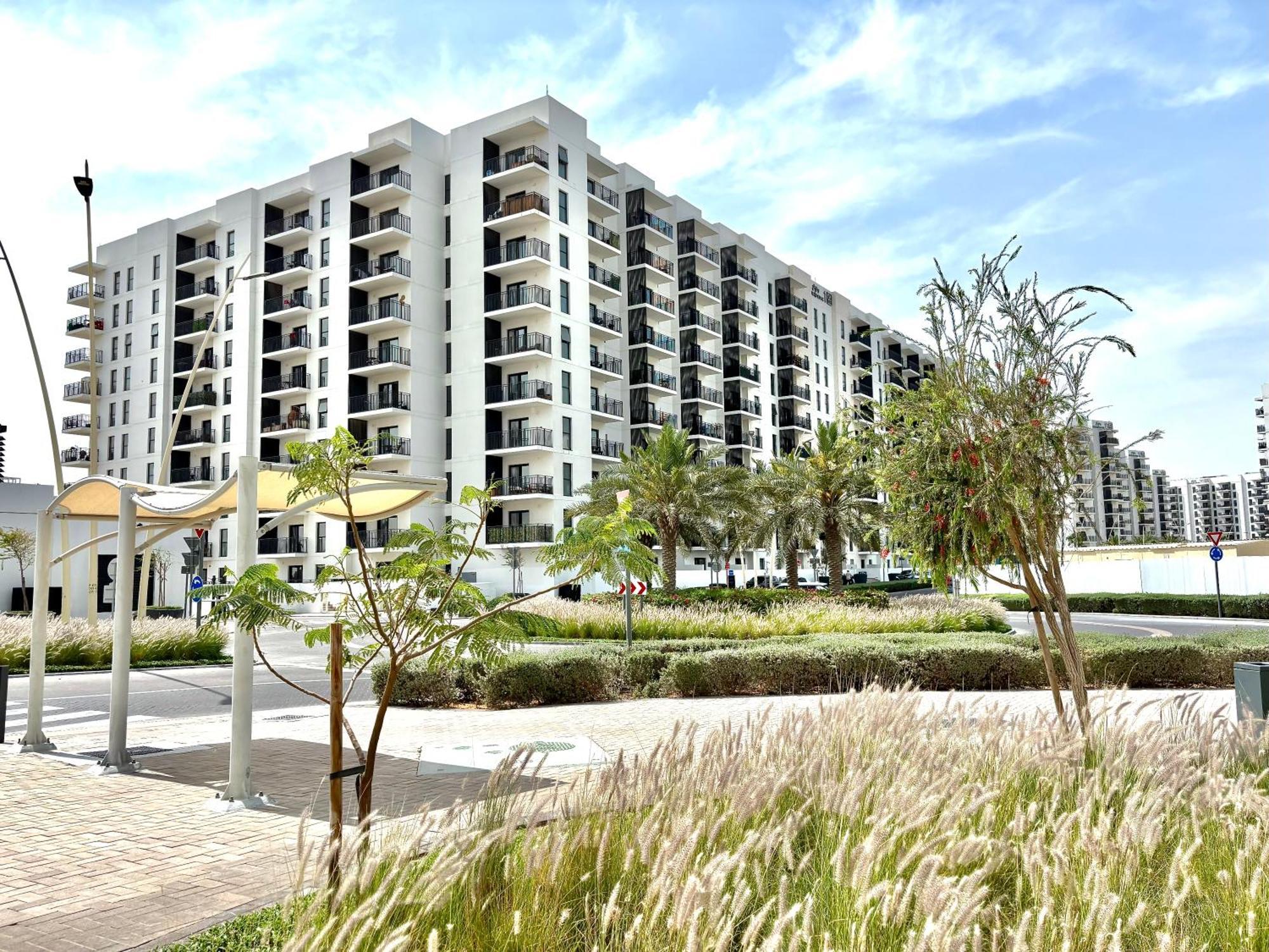 Apartment Luxury 2br, Yas Island By Ferrari World & Yas Mall Abu Dhabi