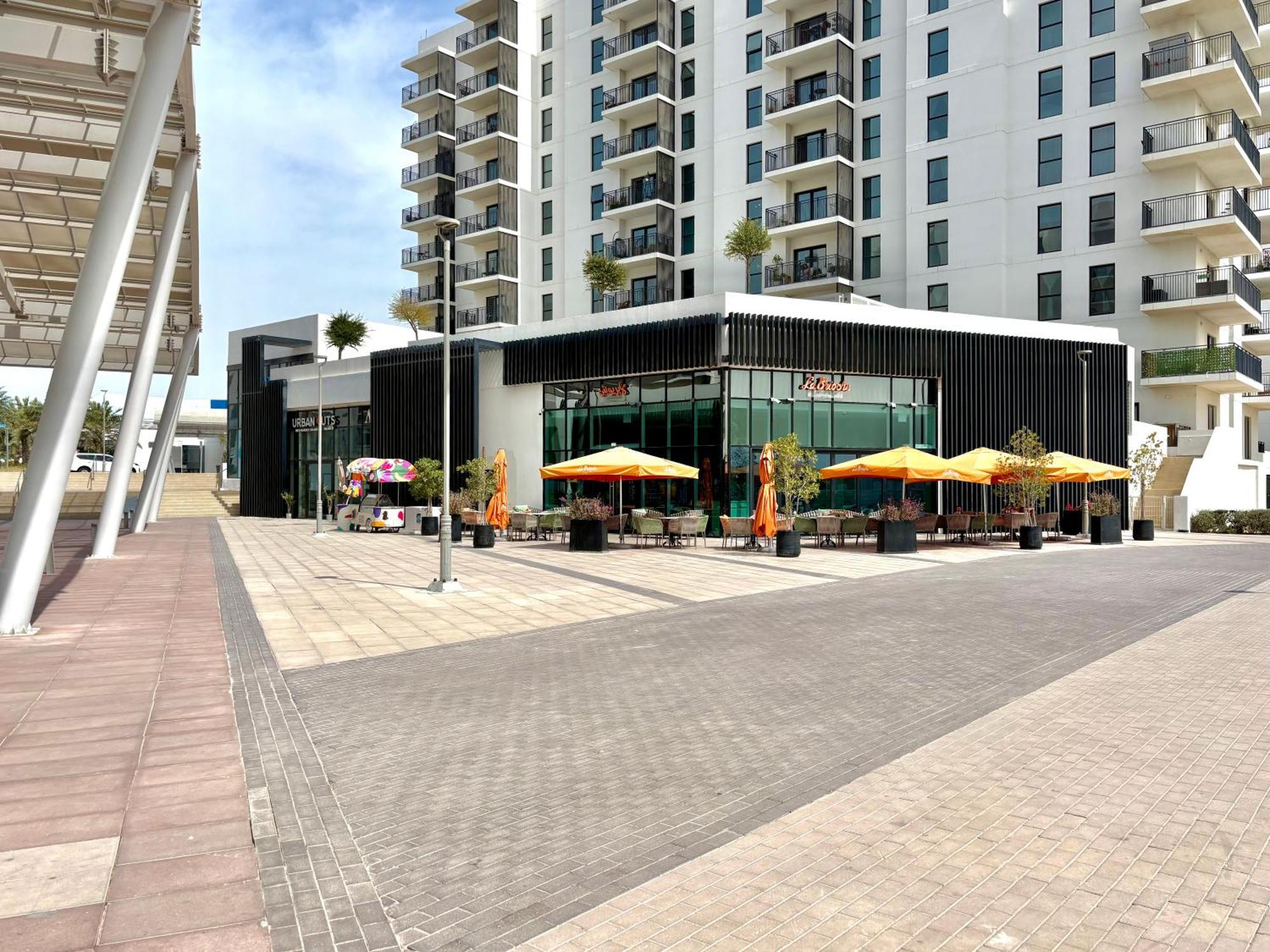 Luxury 2br, Yas Island By Ferrari World & Yas Mall *