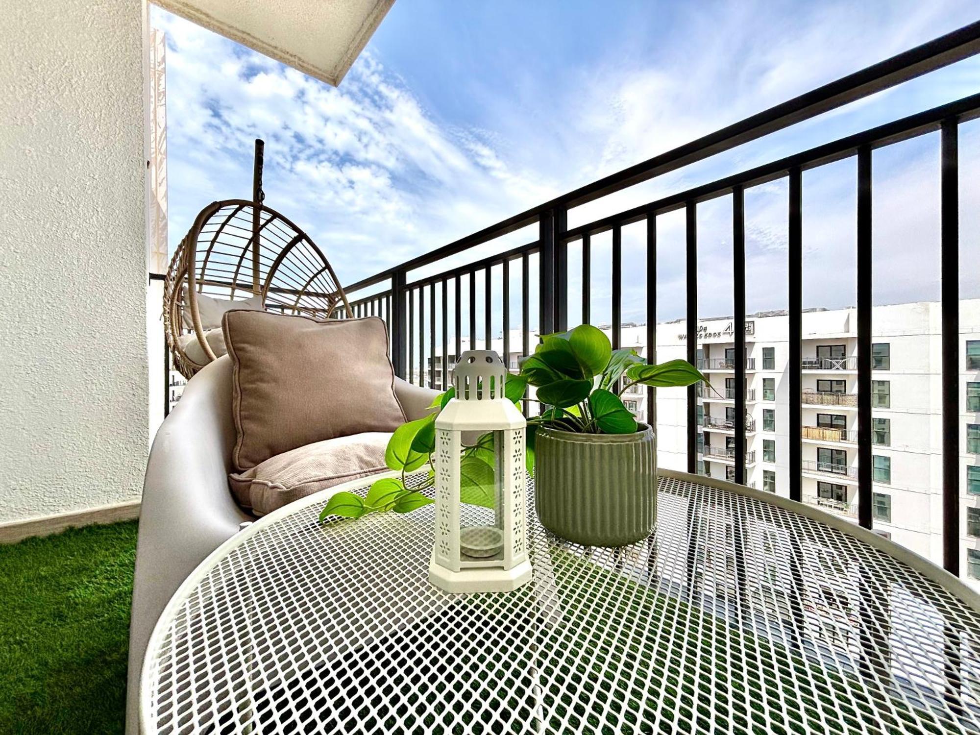 Luxury 2br, Yas Island By Ferrari World & Yas Mall Apartment Abu Dhabi