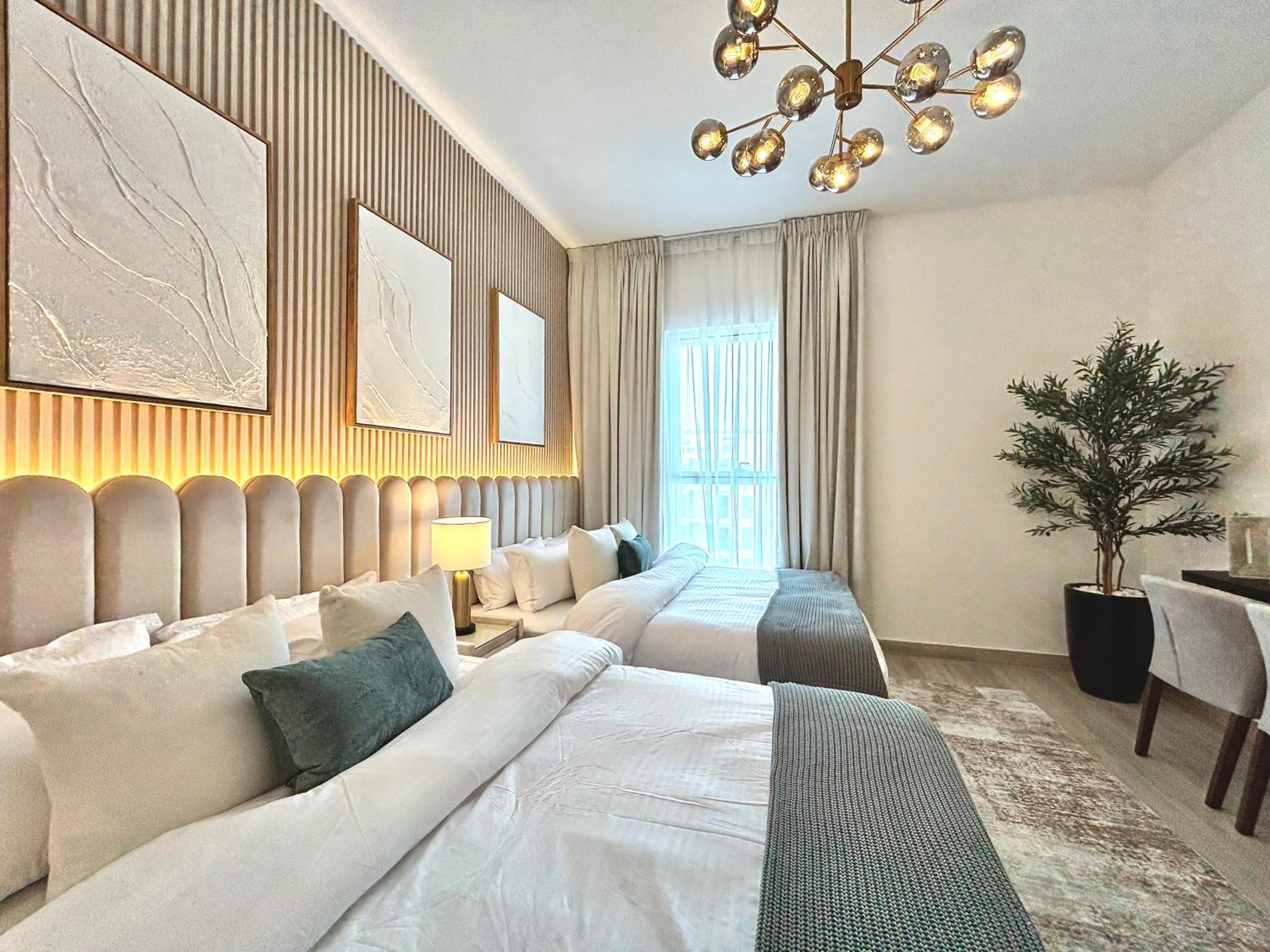Luxury 2br, Yas Island By Ferrari World & Yas Mall Apartment