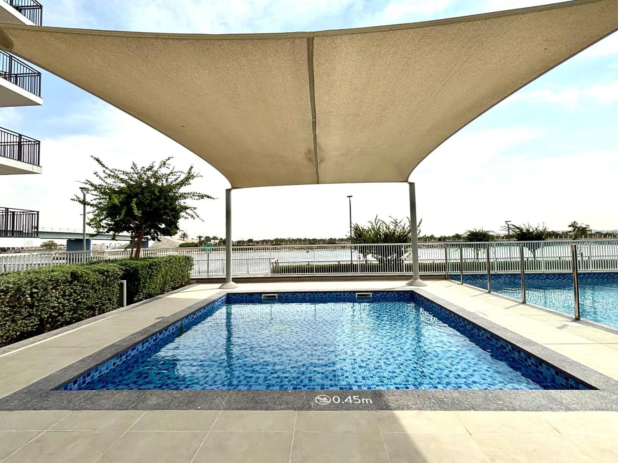 Luxury 2br, Yas Island By Ferrari World & Yas Mall