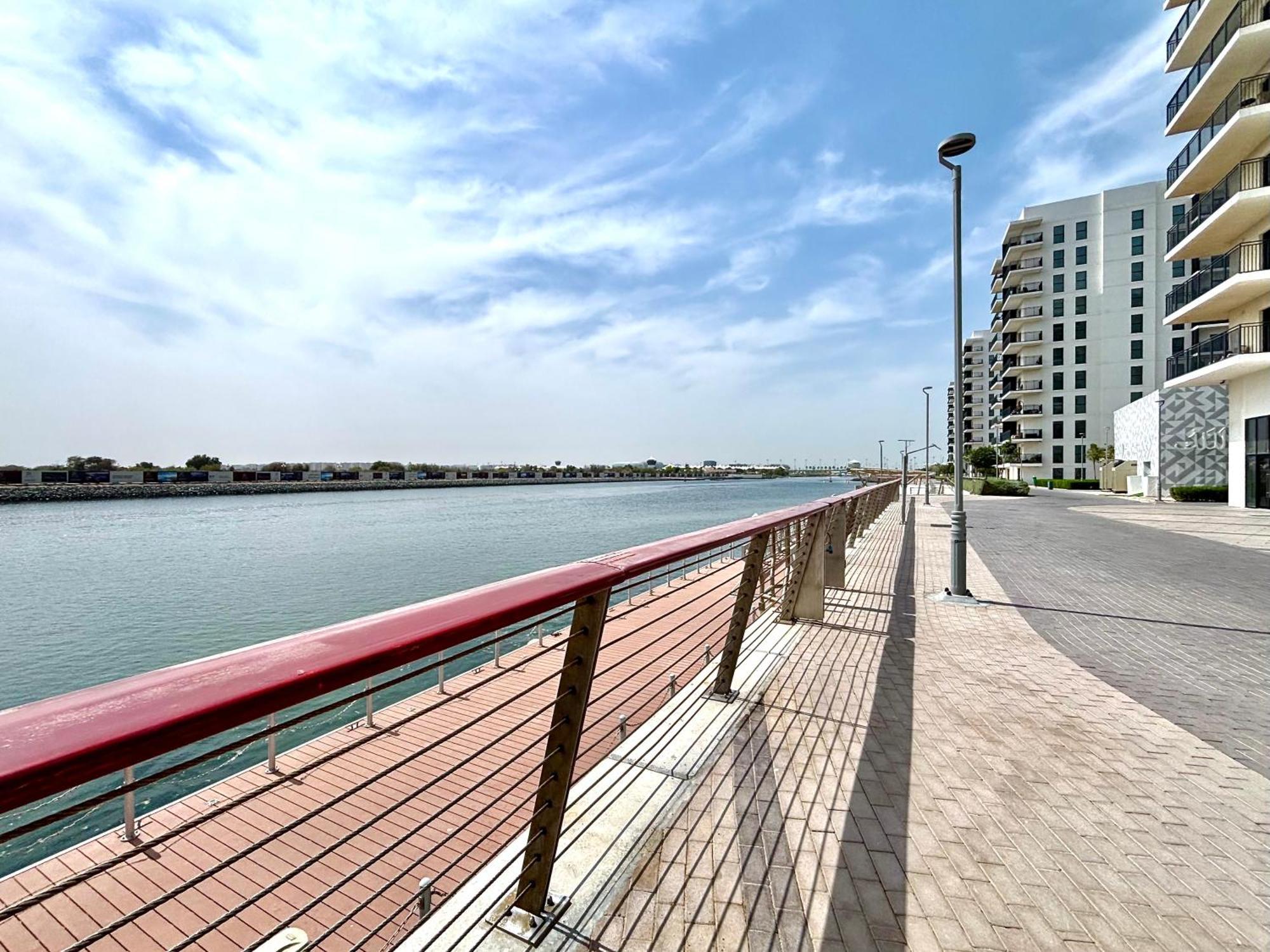 Luxury 2br, Yas Island By Ferrari World & Yas Mall Apartment Abu Dhabi