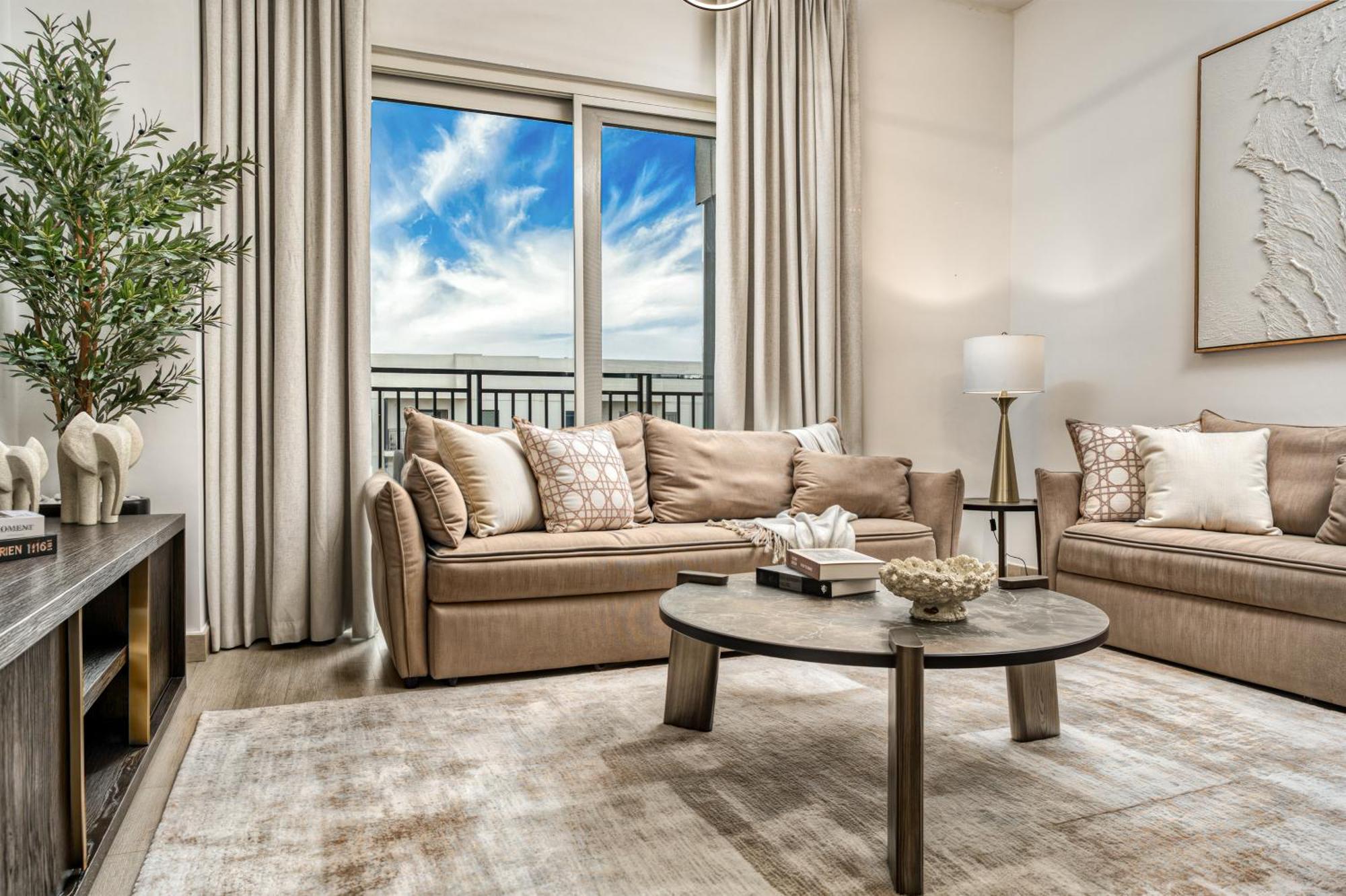 Luxury 2br, Yas Island By Ferrari World & Yas Mall * Abu Dhabi